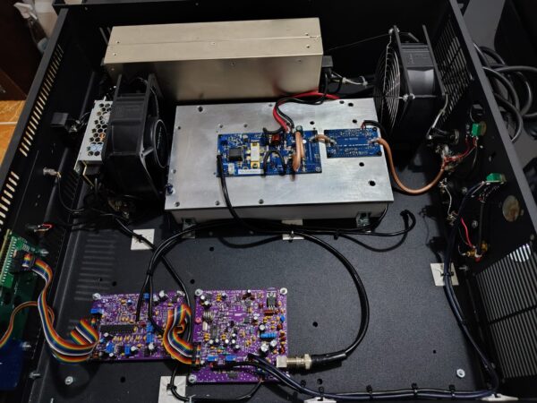 Transmisor FM de 500 vatios - Imagen 3